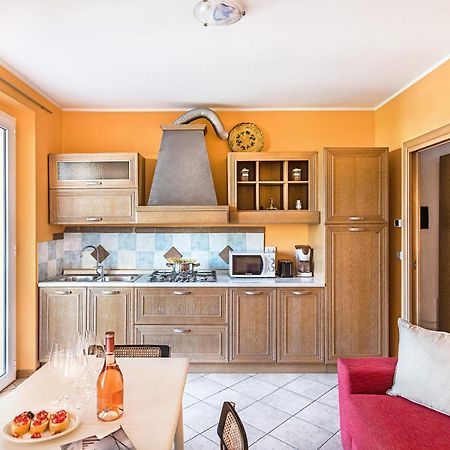 Annamaria 9 Apartment By Wonderful Italy Sirmione Bagian luar foto