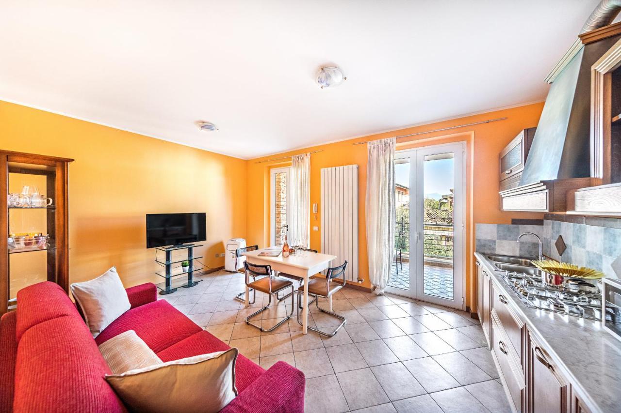 Annamaria 9 Apartment By Wonderful Italy Sirmione Bagian luar foto