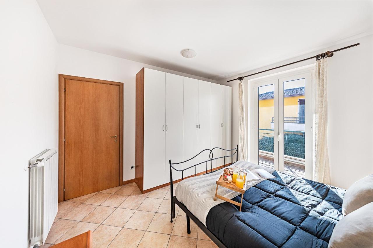 Annamaria 9 Apartment By Wonderful Italy Sirmione Bagian luar foto