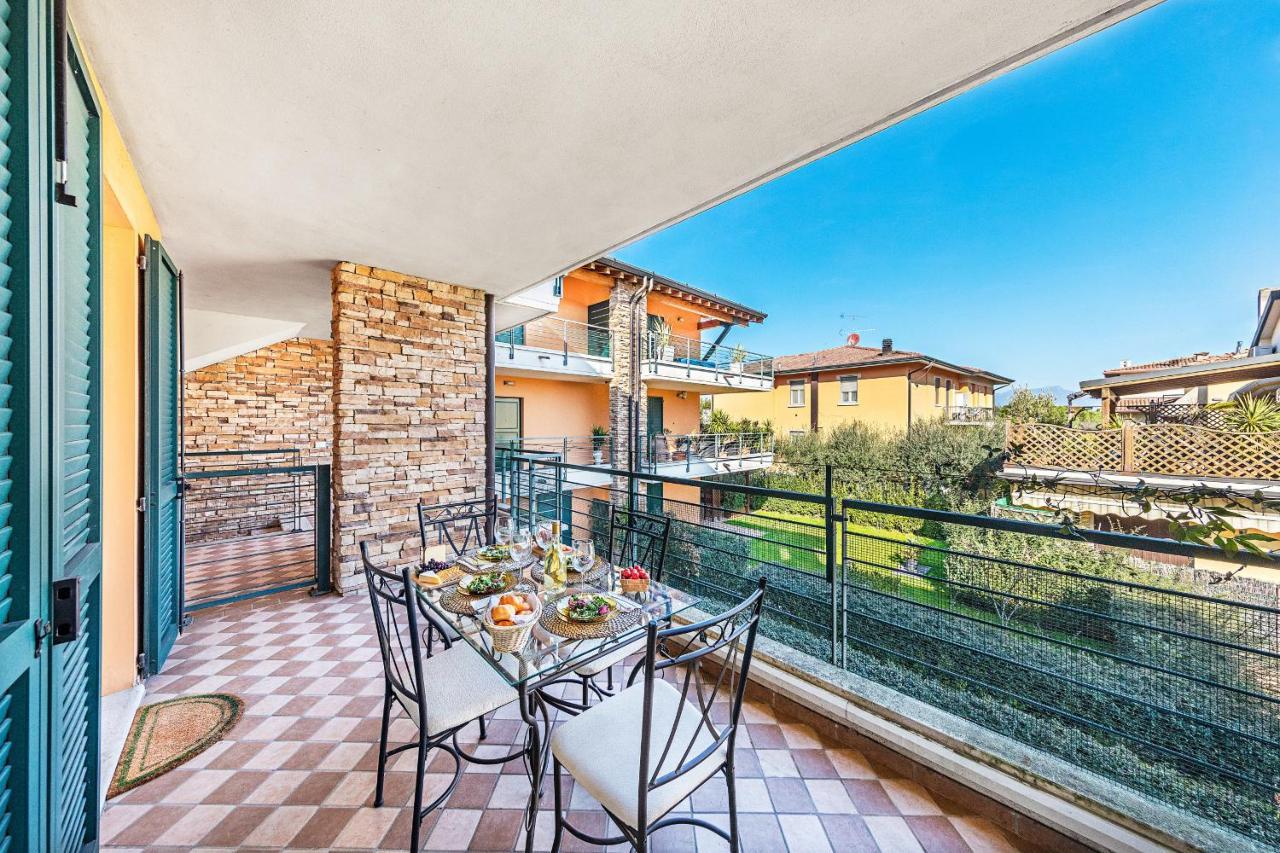 Annamaria 9 Apartment By Wonderful Italy Sirmione Bagian luar foto